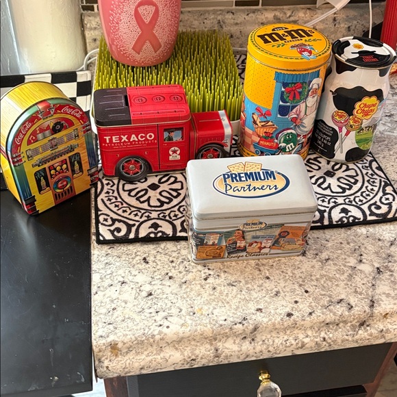 5 vintage tins ❤️ - Picture 1 of 7
